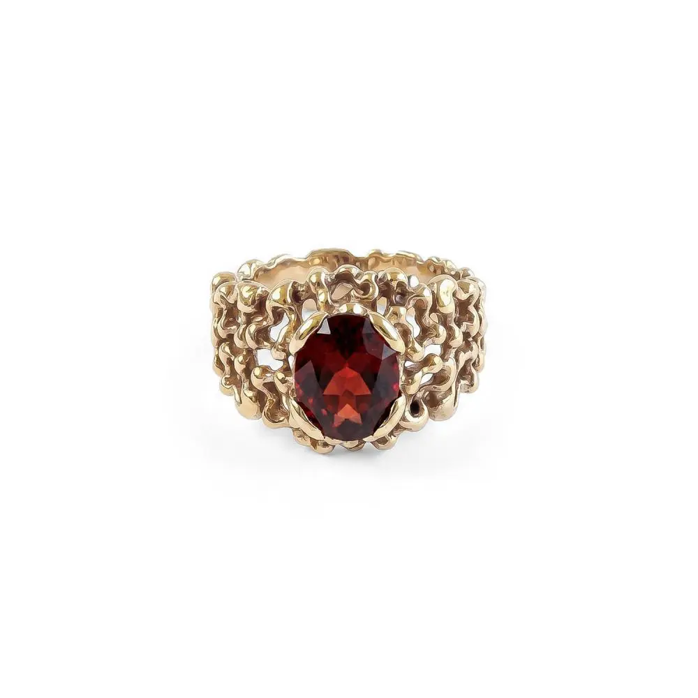 Garnet 1970s Brutalist Vintage Ring in 9K Gold