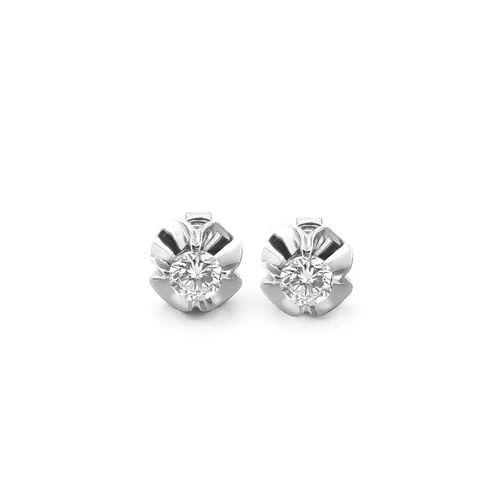 Diamond Solitaire Stud Earrings in 18K Gold