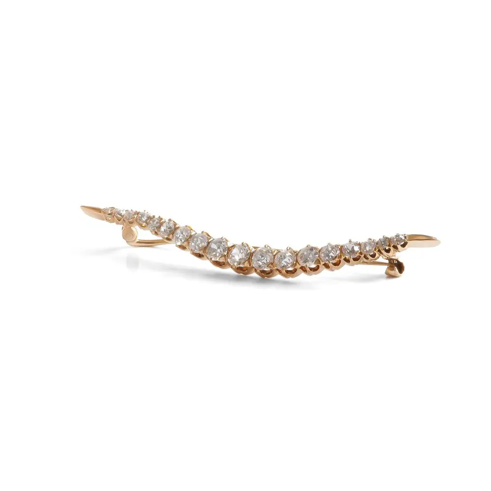 Vintage Diamond Bar Pin Brooch in 18K Gold